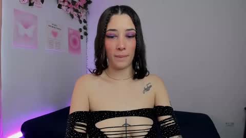 Lia R  online show from February 10, 9:04 pm