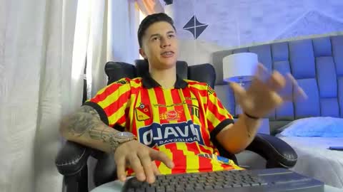 Liam Smith online show from October 21, 12:32 pm