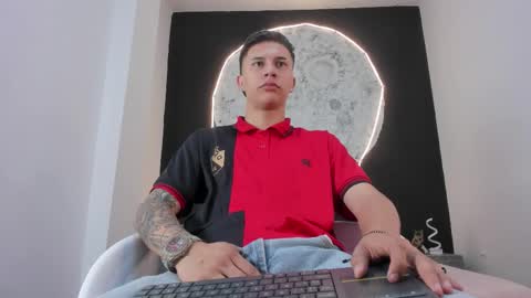 Liam Smith online show from October 18, 12:20 pm