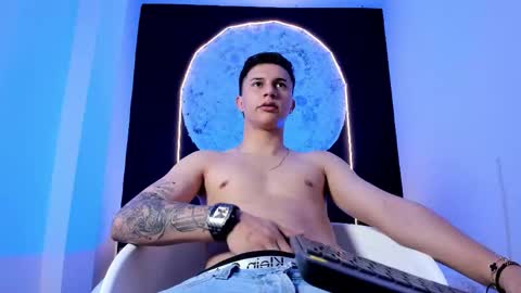 Liam Smith online show from October 28, 1:23 pm