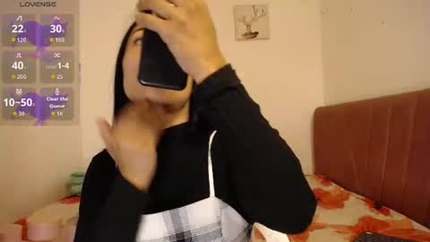 liahdiaz_ online show from August 4, 1:07 pm