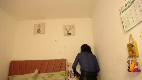 liahdiaz_ online show from June 16, 1:37 pm