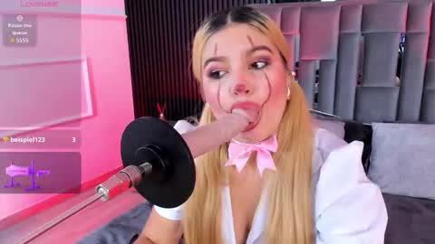 Liah Fontaine online show from October 31, 2:28 pm