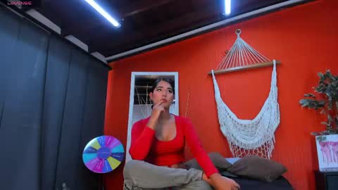 lia online show from May 18, 4:13 pm