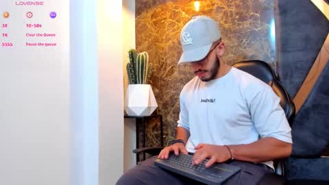 LIAM KLEIN online show from September 21, 3:27 pm