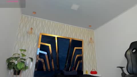 LIAM KLEIN online show from January 6, 11:14 am