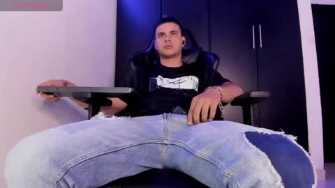 Liam online show from April 24, 4:25 am