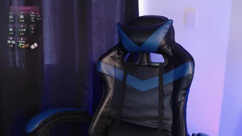 Liam online show from November 14, 5:15 pm