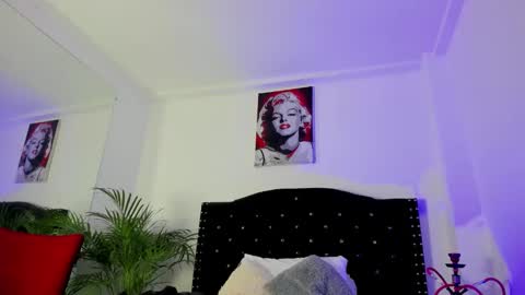 Call me Lian online show from April 6, 12:06 pm