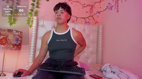 LIN online show from February 23, 2:52 pm