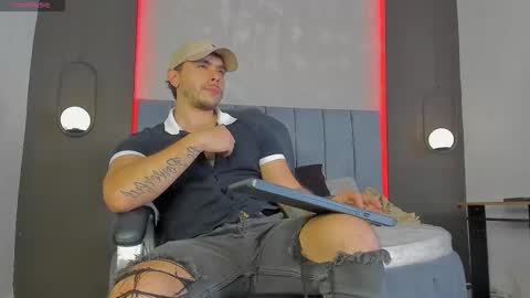 Liam online show from March 9, 2:05 am