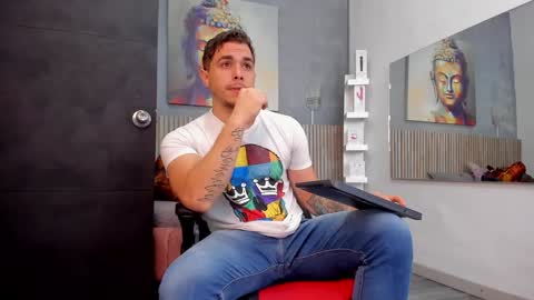 Snapshot of liam_walk chatting on January 6, 11:29 am Liam online show from January 6, 11:29 am