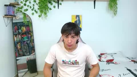 liamxul online show from September 23, 7:09 pm