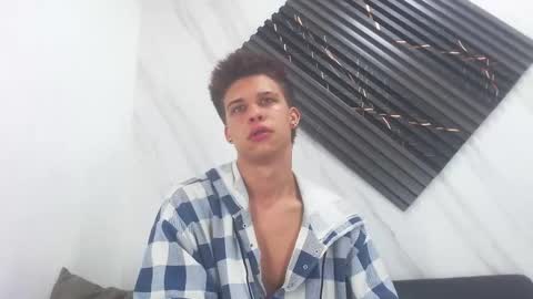 liam_york online show from March 8, 2:37 am