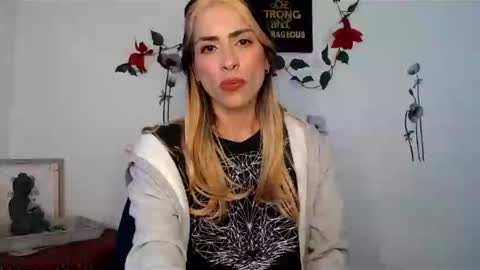 Lia Miller online show from December 20, 11:21 am