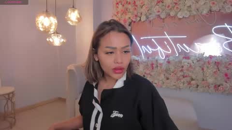 Liam online show from April 20, 11:46 am