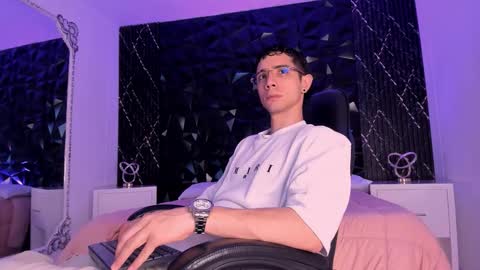 Liam online show from March 7, 8:09 pm