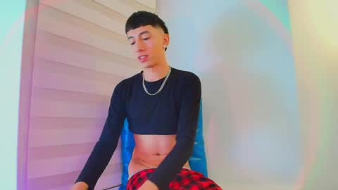 lian_cameron online show from May 5, 3:57 am
