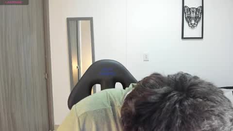 Snapshot of lian_eathan chatting on October 17, 10:47 pm lian_eathan online show from October 17, 10:47 pm
