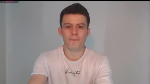 Snapshot of lian_eathan chatting on October 24, 2:34 am lian_eathan online show from October 24, 2:34 am