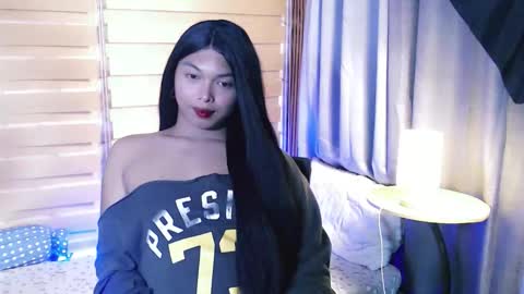 CALL ME LIANNA online show from March 11, 3:59 pm