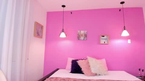 liapinket online show from April 11, 12:09 pm