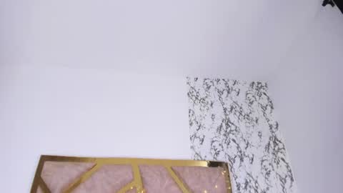 liaross online show from June 12, 6:07 pm