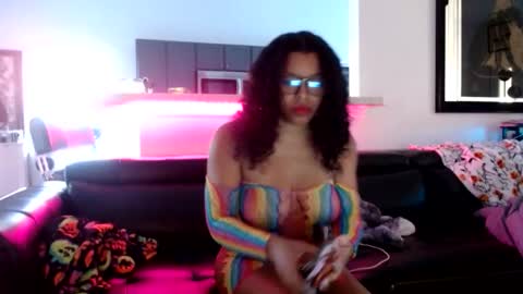 liatalian online show from April 3, 10:39 pm