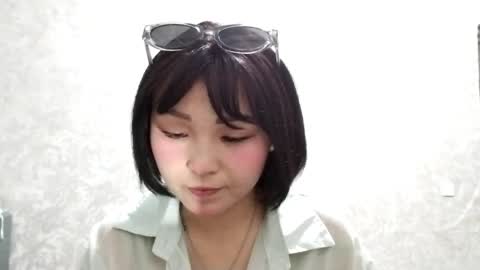 Molly online show from May 23, 2:57 pm