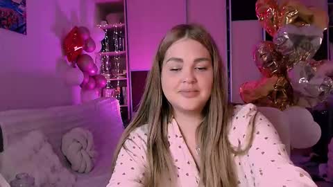 libra_mia online show from October 30, 7:25 pm