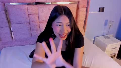 licky_lov online show from November 13, 3:31 am