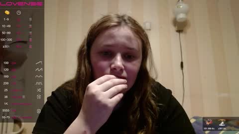 light_lunaa online show from February 6, 11:57 am