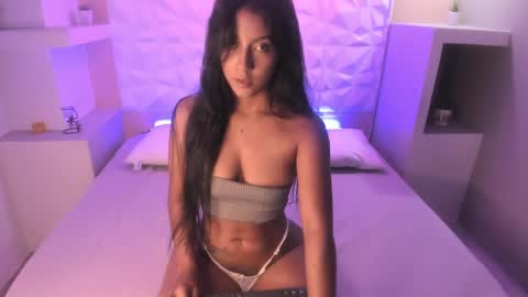 LiizJones online show from February 12, 8:40 pm