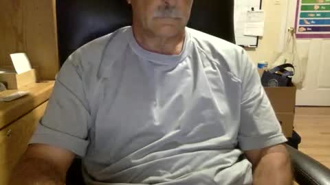 likefhot online show from April 18, 1:35 pm