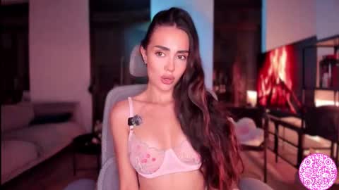 Gabriela online show from September 17, 6:55 pm