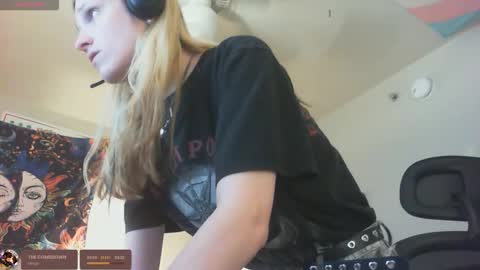 lil gemmie online show from November 25, 7:23 pm