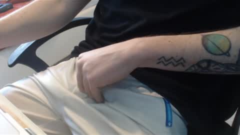 lil_j_ online show from April 9, 10:54 am