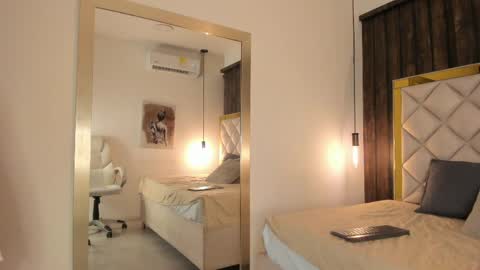 Lila  online show from April 9, 4:38 am