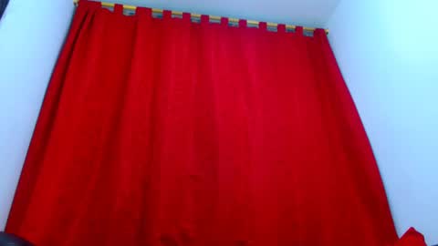 Snapshot of lila_pinky chatting on February 13, 7:52 pm L I L A online show from February 13, 7:52 pm
