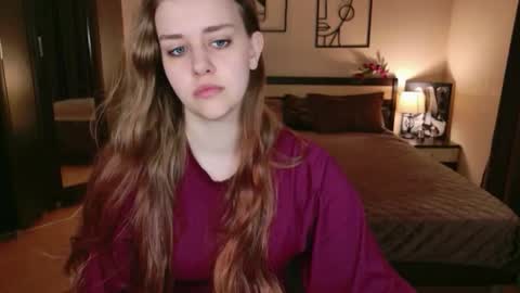 LilaSparkling online show from May 19, 7:26 am