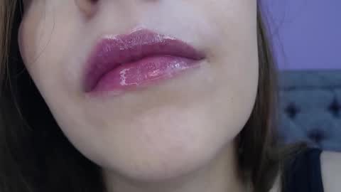 Lilasuni online show from December 2, 5:00 pm