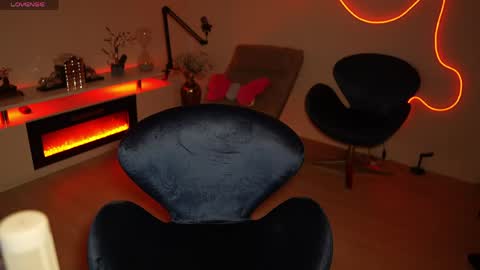 Rebecca online show from April 22, 5:03 am