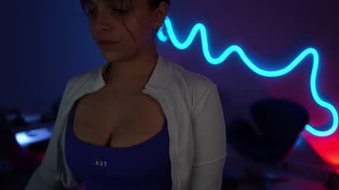 Rebecca online show from February 13, 5:33 am