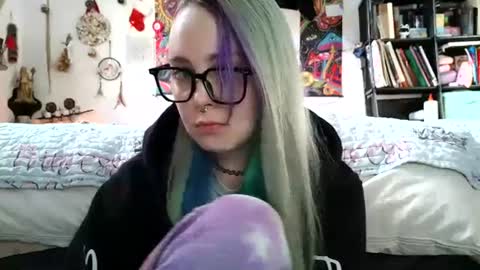 Snapshot of lilemmy1999 chatting on December 2, 7:55 pm emily ryanson online show from December 2, 7:55 pm