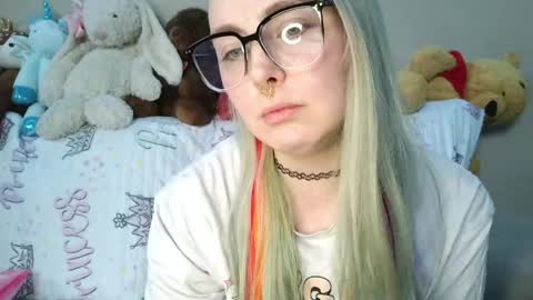 emily ryanson online show from March 17, 10:15 pm