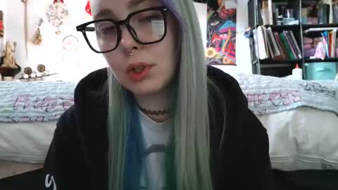 Snapshot of lilemmy1999 chatting on December 2, 4:48 pm emily ryanson online show from December 2, 4:48 pm