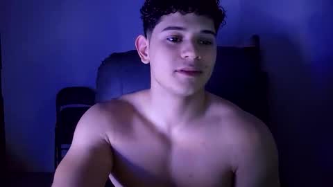 Snapshot of lilhotnando chatting on October 15, 4:16 am Fernando online show from October 15, 4:16 am