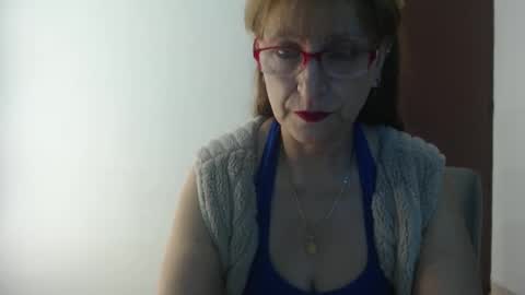 Snapshot of lilhy_mcfly chatting on October 29, 5:15 pm lilieth online show from October 29, 5:15 pm