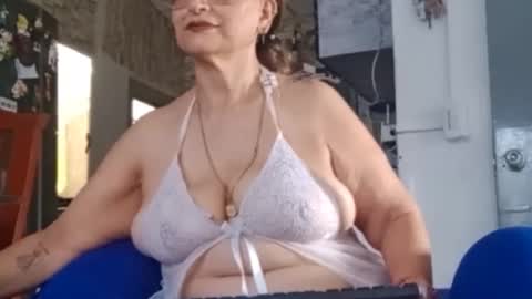 lilieth online show from March 11, 5:05 pm