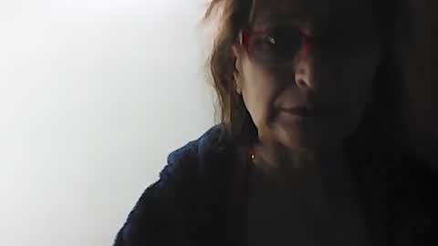 Snapshot of lilhy_mcfly chatting on October 16, 6:40 pm lilieth online show from October 16, 6:40 pm